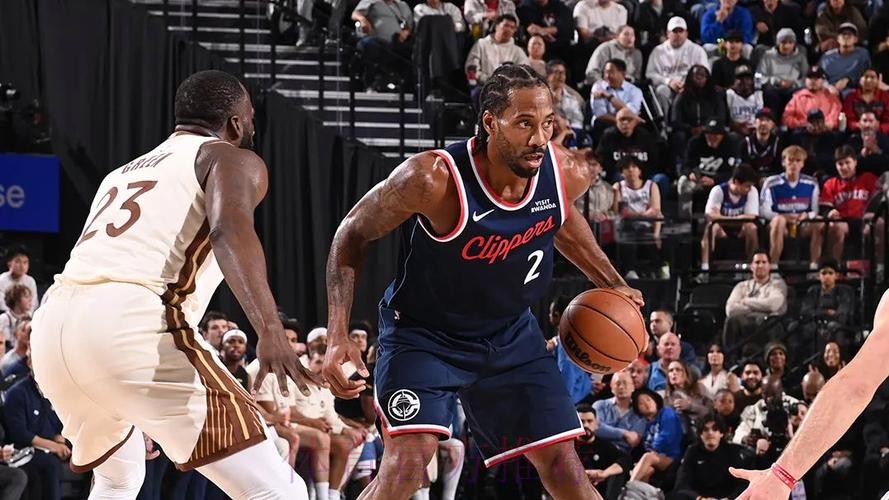 莱昂纳德24+12库里27+6 快船主场险胜勇士 莱昂纳德24+12库里27+6 快船主场险胜勇士