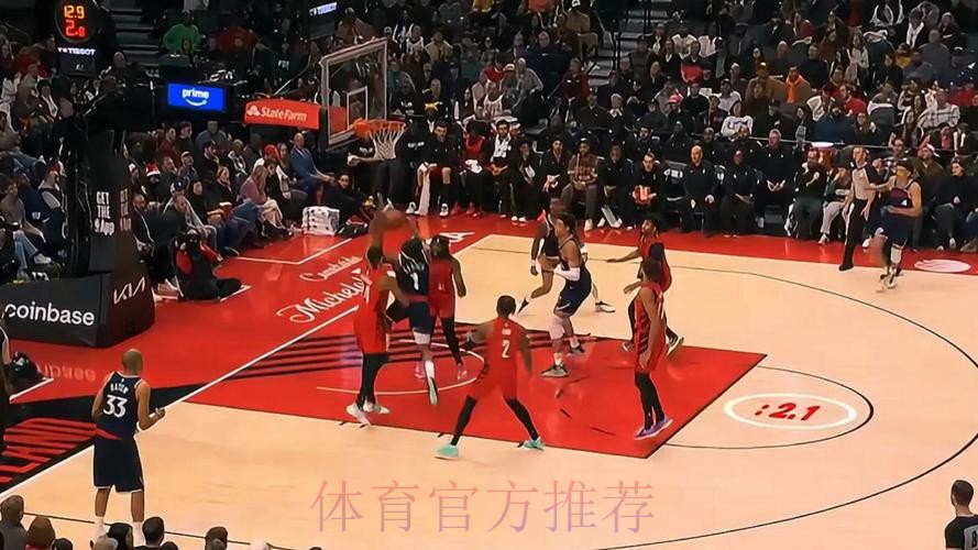 乐福中场送出超远距离长传,夏普再次起飞平框空接飞扣 乐福中场送出超远距离长传,夏普再次起飞平框空接飞扣